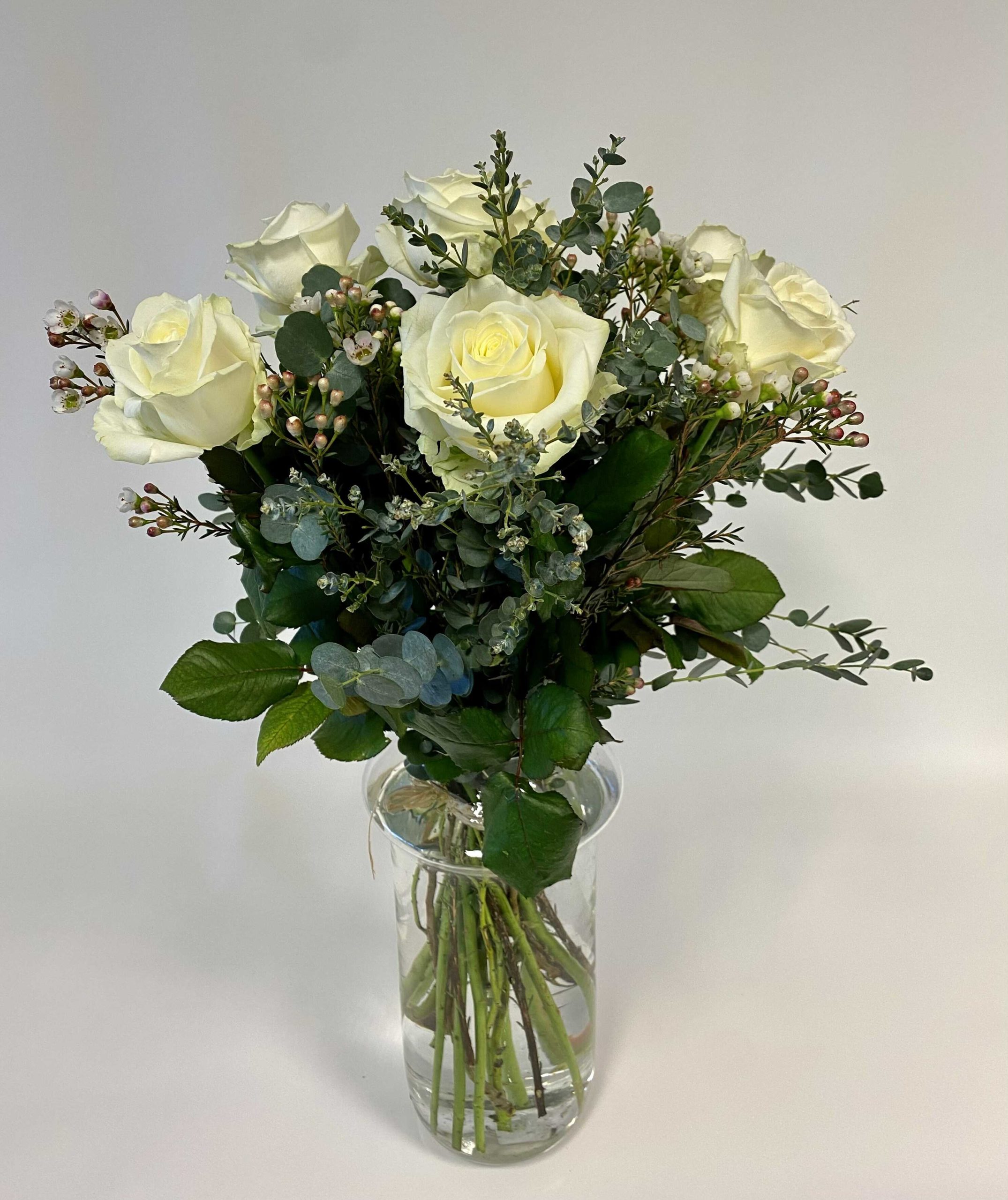 Livraison Bouquet de 9 roses blanches : Sincérité à Saint-Brieuc et Côtes  d'Armor