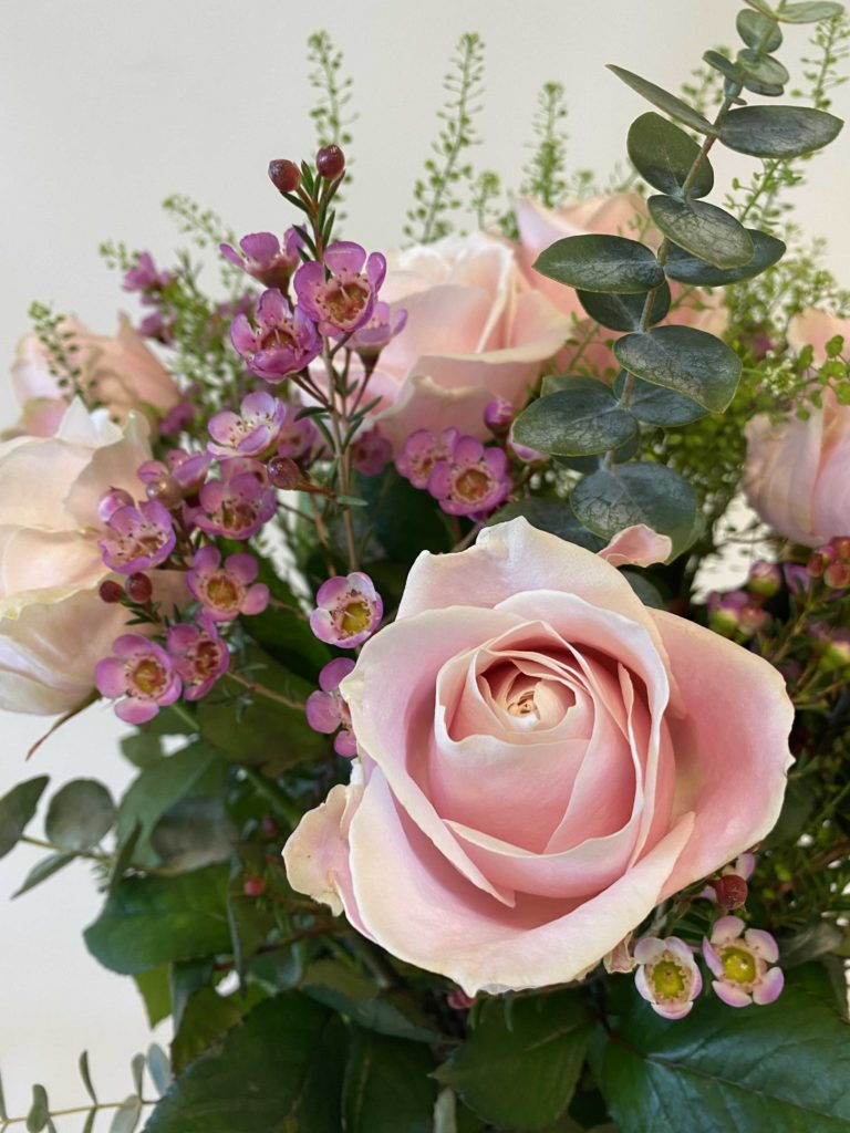 Livraison bouquets de roses roses Saint Brieuc et alentours 48h