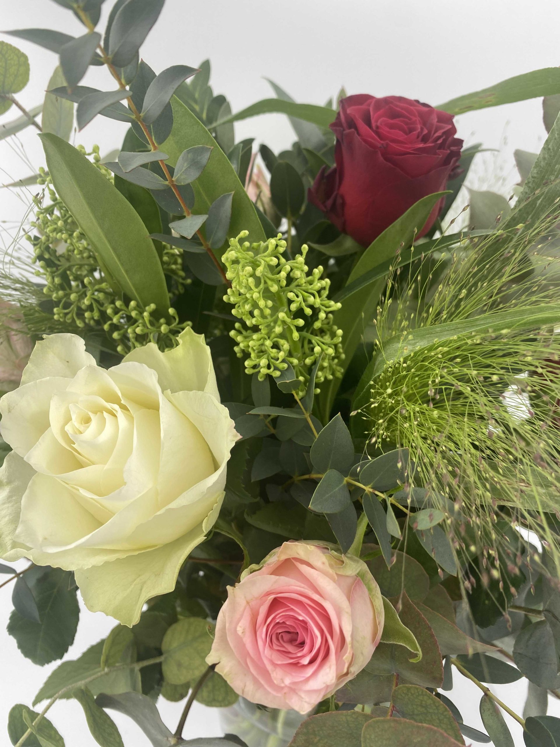Livraison Bouquet de 10 roses variées : Amour parfait à Saint-Brieuc et ...